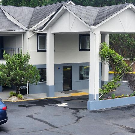 Days Inn By Wyndham Dahlonega University Area Esterno foto