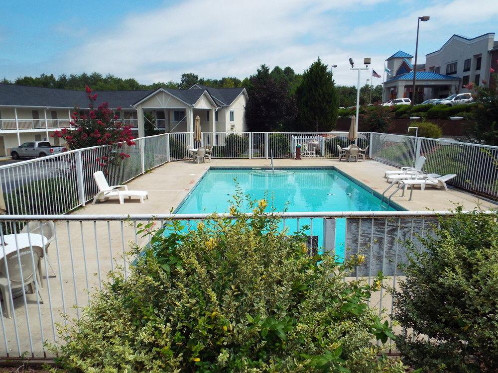 Days Inn By Wyndham Dahlonega University Area Esterno foto