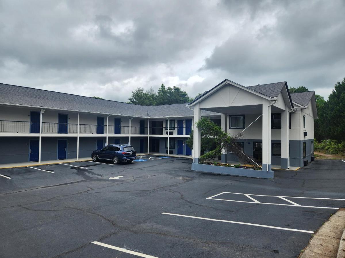 Days Inn By Wyndham Dahlonega University Area Esterno foto