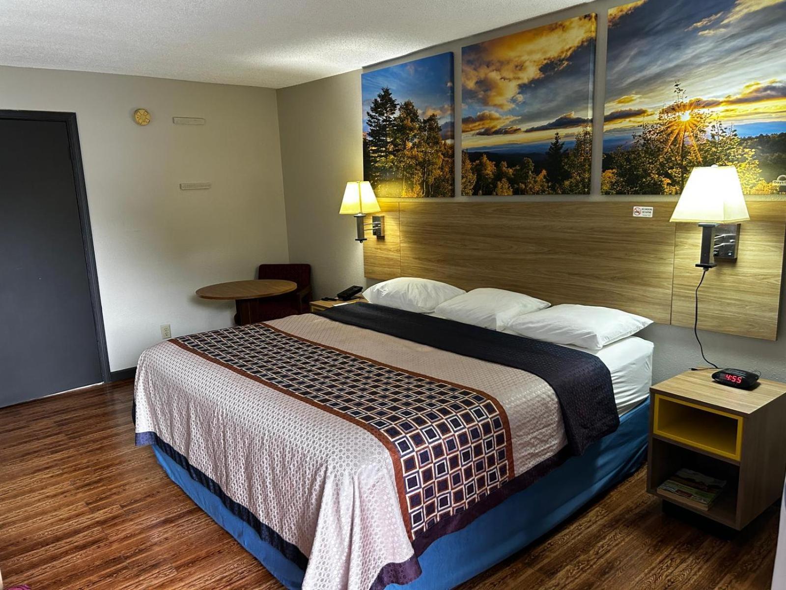 Days Inn By Wyndham Dahlonega University Area Esterno foto