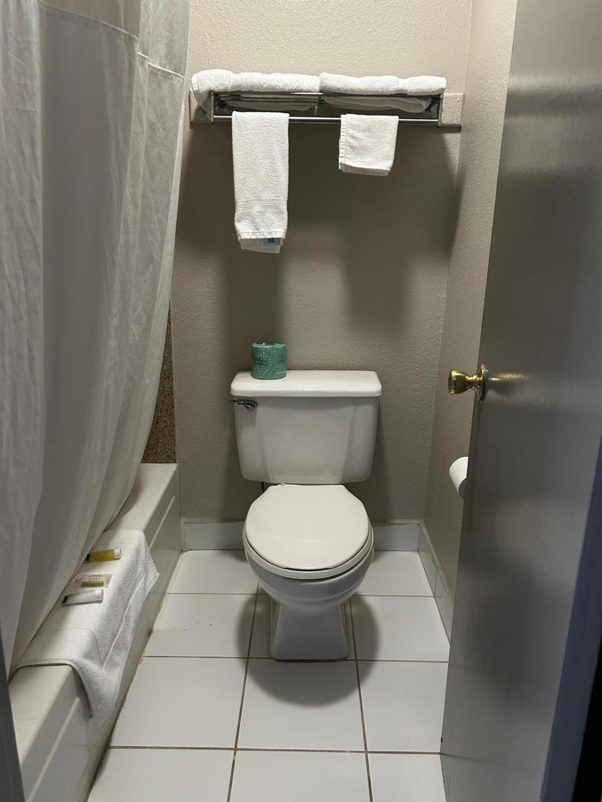 Days Inn By Wyndham Dahlonega University Area Esterno foto