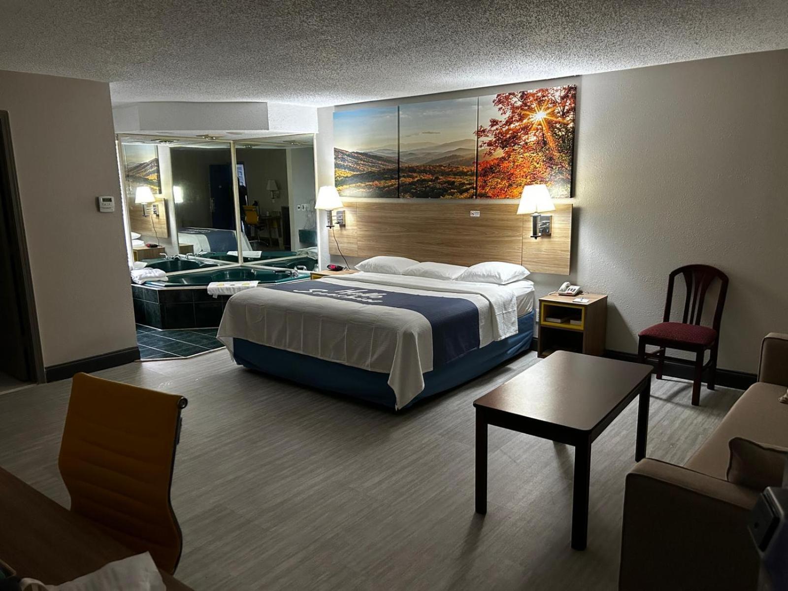 Days Inn By Wyndham Dahlonega University Area Esterno foto