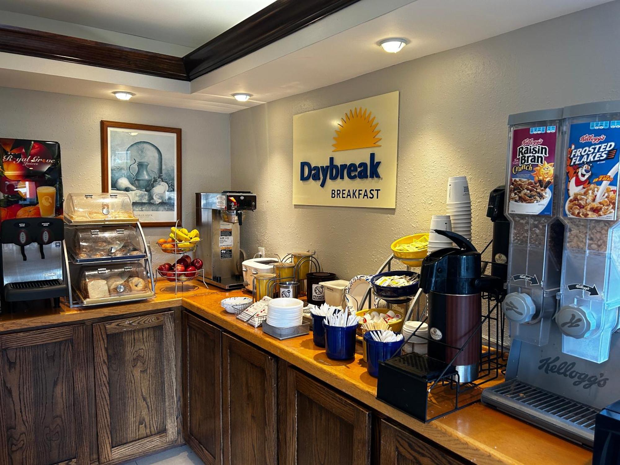Days Inn By Wyndham Dahlonega University Area Esterno foto